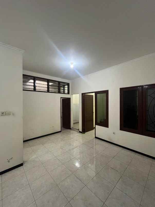 dijual rumah pondok jati