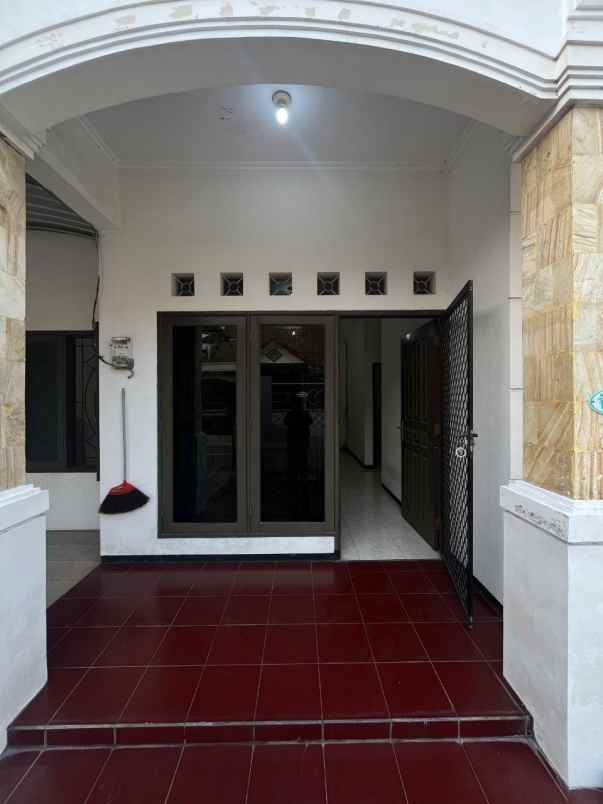 dijual rumah pondok jati