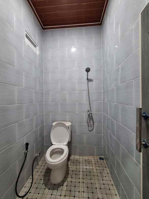 dijual rumah pondok kacang timur