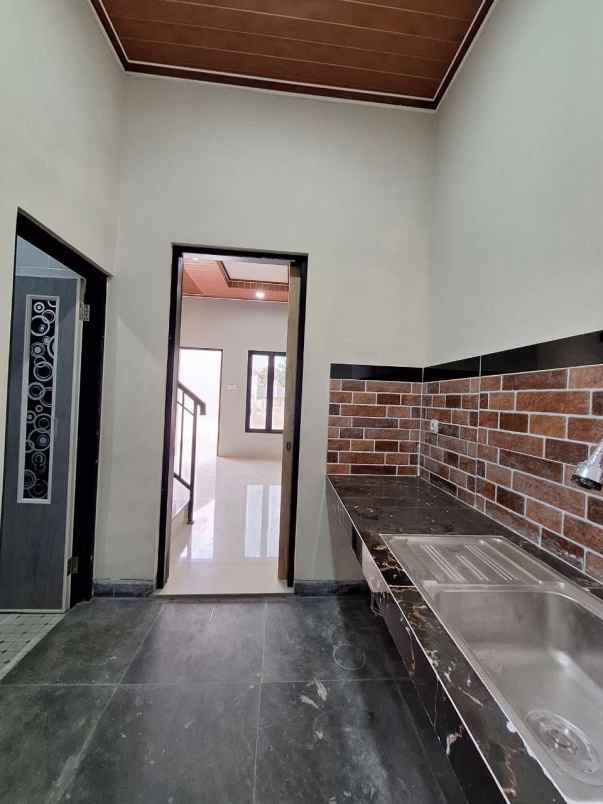 dijual rumah pondok kacang timur