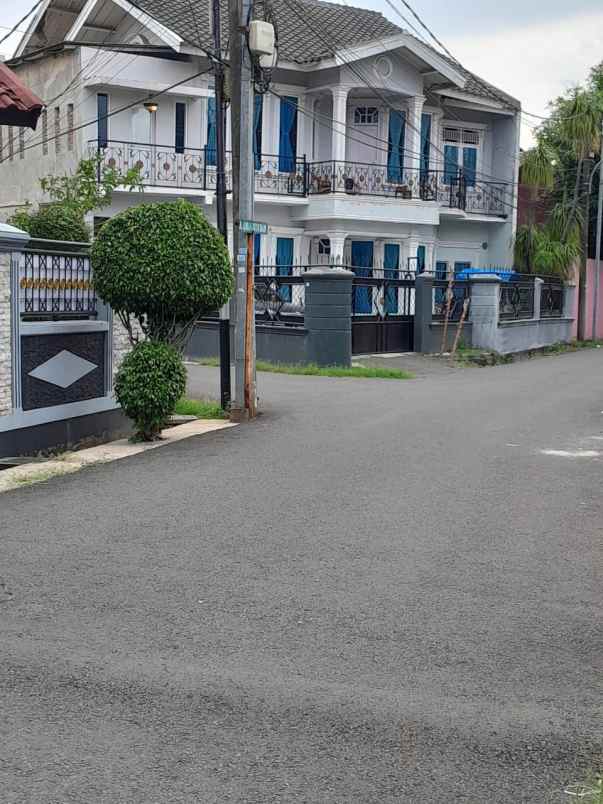 dijual rumah pondok kelapa