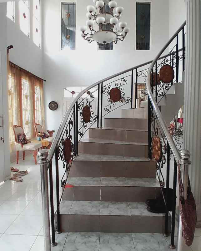 dijual rumah pondok kelapa