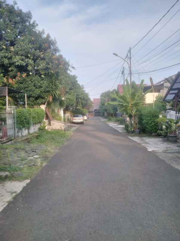 dijual rumah pondok pinang