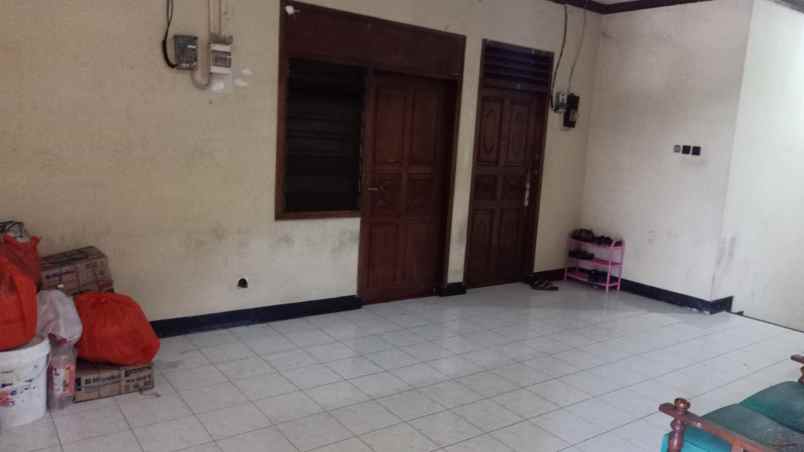 dijual rumah pulomas