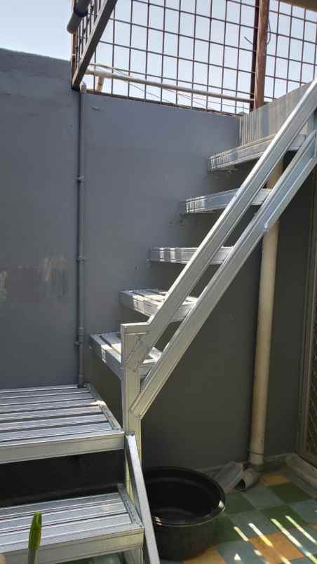 dijual rumah puri intan pegangsaan dua