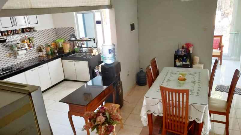 dijual rumah puri intan pegangsaan dua