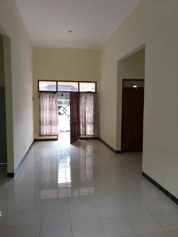 dijual rumah puri lidah kulon surabaya