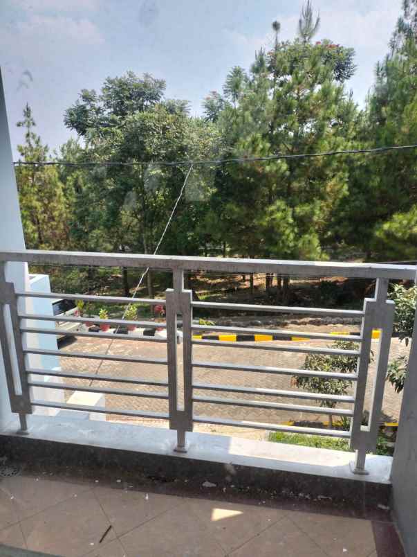 dijual rumah puri melia garden