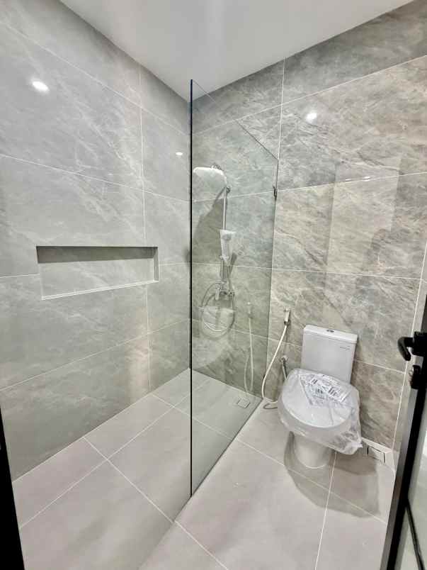 dijual rumah puri widya kencana citraland