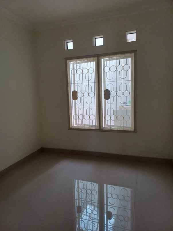 dijual rumah purimas jalan gianyar surabaya