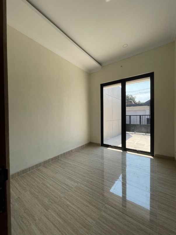 dijual rumah purwomartani kalasan