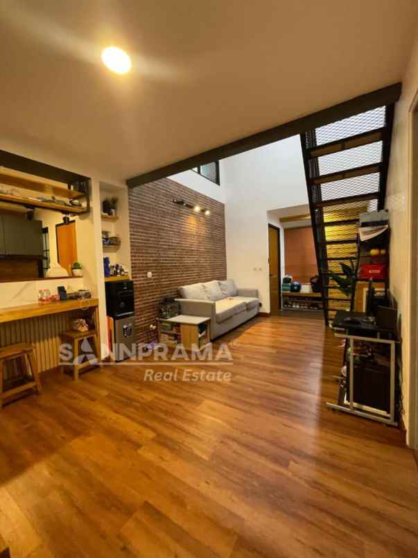 dijual rumah rangkapan jaya pancoran