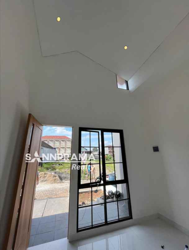 dijual rumah rangkapan jaya pancoran