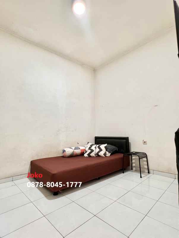 dijual rumah rawajati