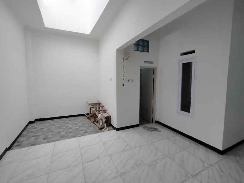 dijual rumah riung soetta kota bandung