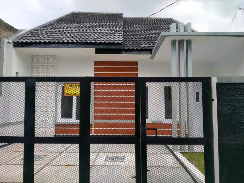 dijual rumah riung soetta kota bandung