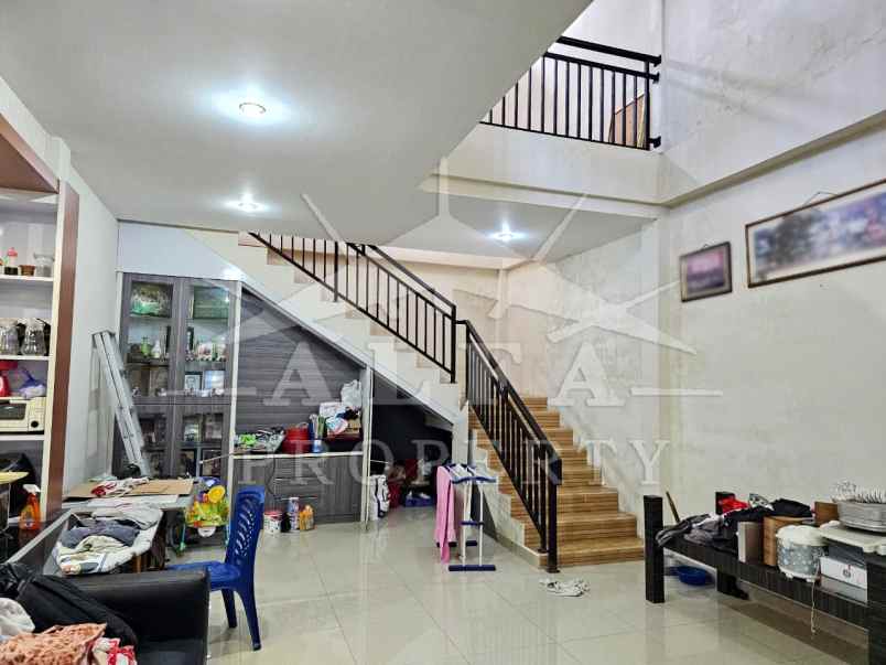 dijual rumah royal serdam 2 kota pontianak