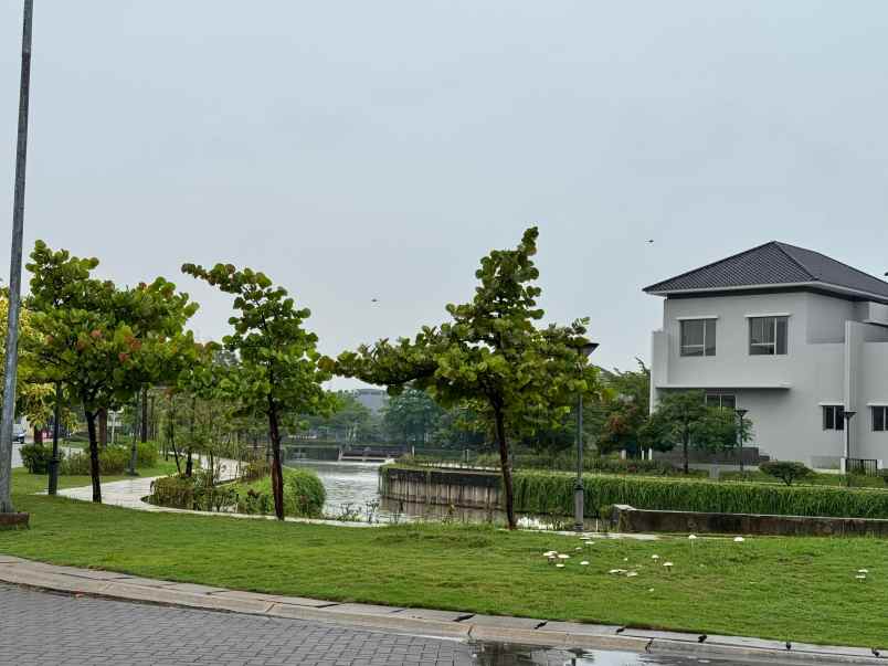 dijual rumah rumah di golf island