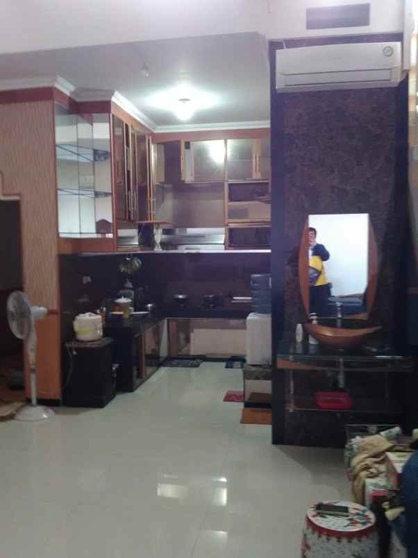 dijual rumah rungkut