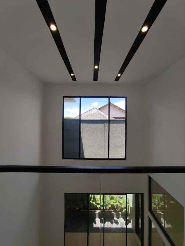 dijual rumah rungkut asri