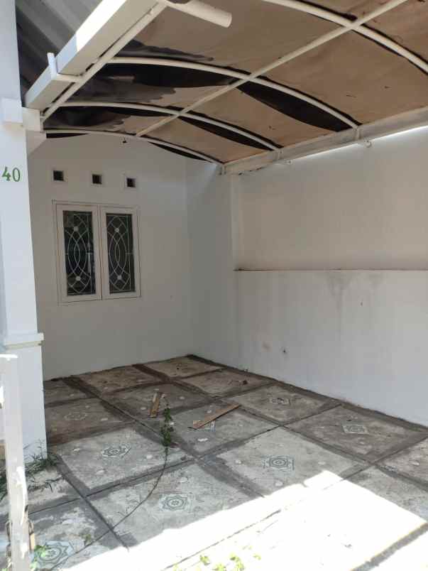 dijual rumah sariwangi