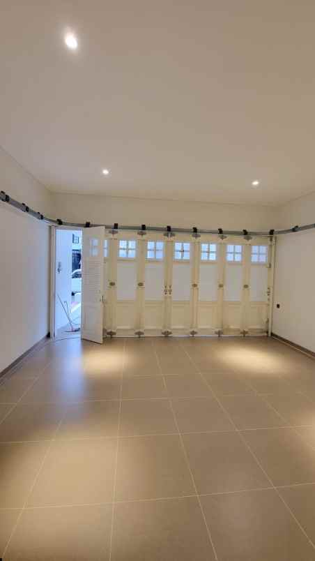 dijual rumah sektor 9 bintaro