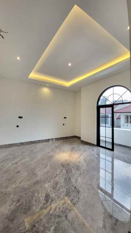 dijual rumah sektor 9 bintaro