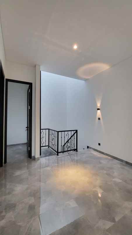 dijual rumah sektor 9 bintaro