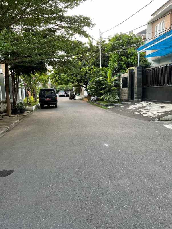 dijual rumah semi furnish pulomas utara jakarta timur