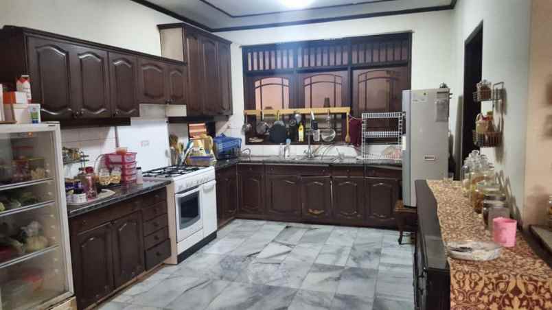 dijual rumah semi furnish pulomas utara jakarta timur