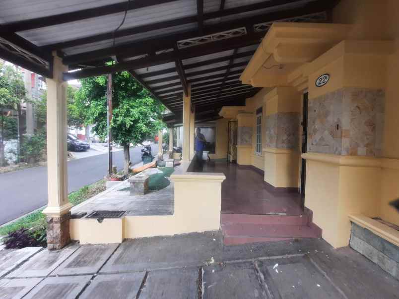 dijual rumah sentul city