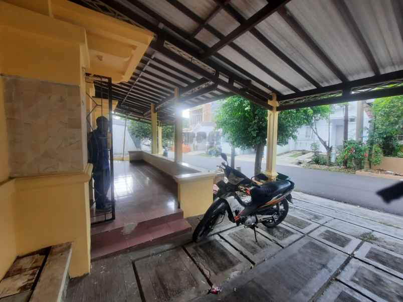 dijual rumah sentul city