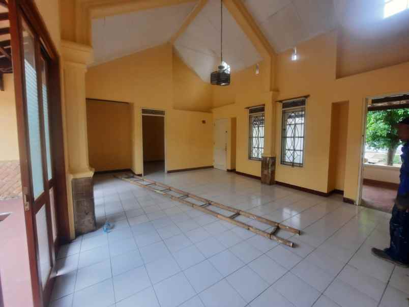 dijual rumah sentul city