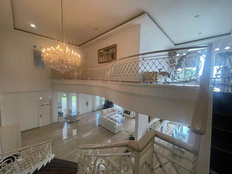 dijual rumah setra duta residence