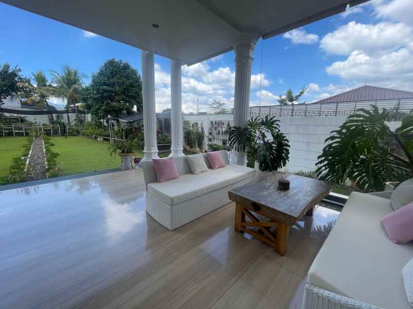 dijual rumah setra duta residence