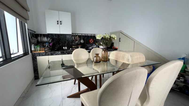 dijual rumah setra regency ciwaruga polban