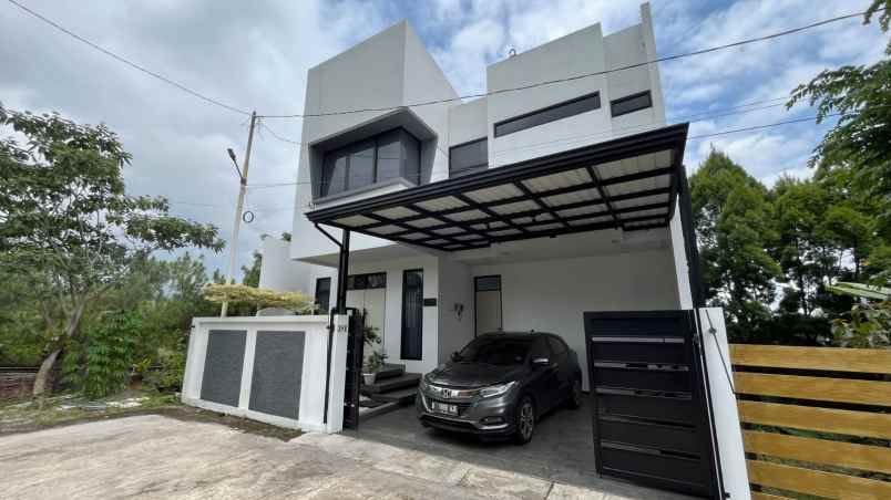 dijual rumah setra regency ciwaruga polban