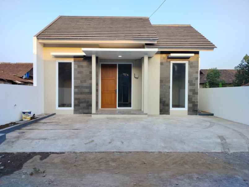 dijual rumah siap huni cantik di kalasan