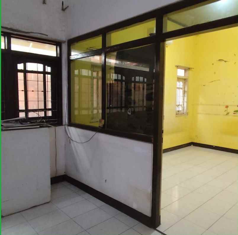 dijual rumah simpang darmo permai