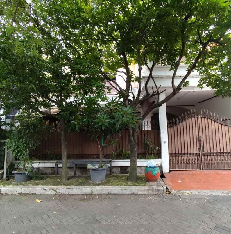 dijual rumah simpang darmo permai