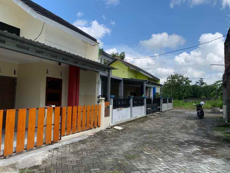 dijual rumah siyono tengah logandeng