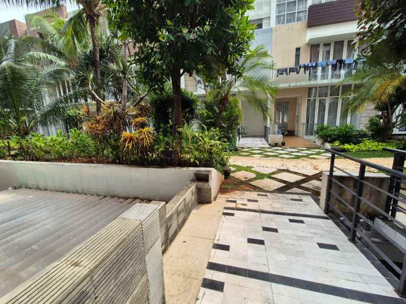 dijual rumah springhill terrace