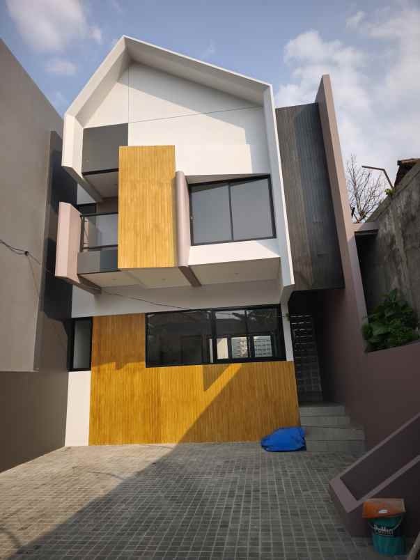 dijual rumah ssktor 9 bintaro jaya