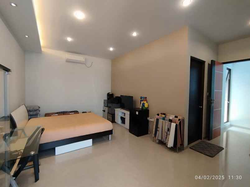 dijual rumah sukajadi