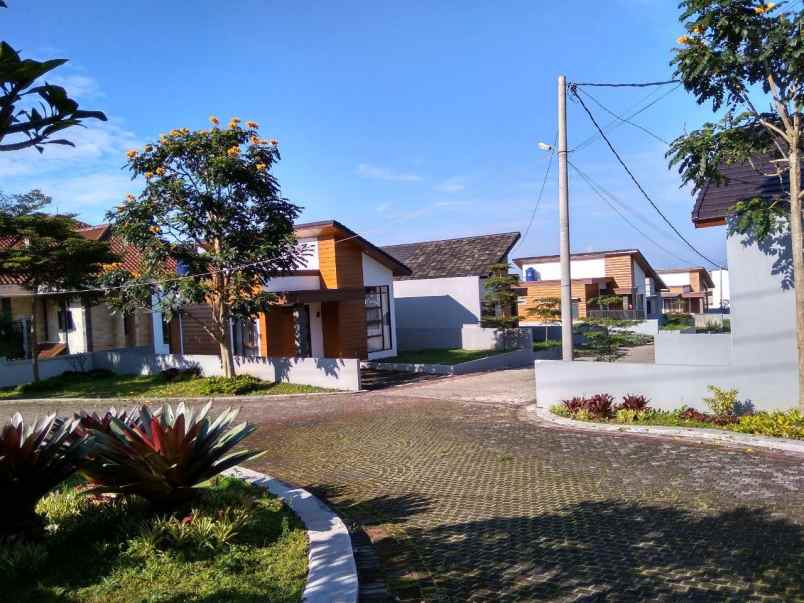 dijual rumah sukajaya lembang bandung barat