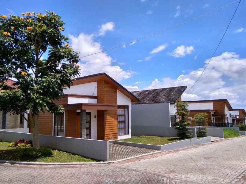 dijual rumah sukajaya lembang bandung barat