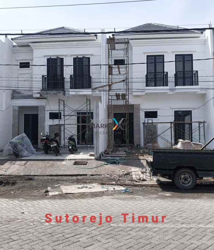 dijual rumah sutorejo timur american style dekat unair