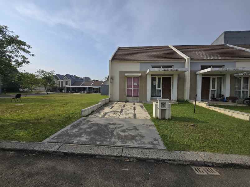 dijual rumah suvarna sutera cluster