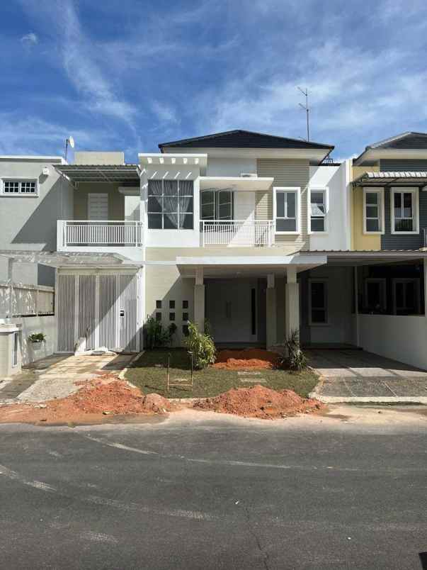 dijual rumah taman golf sukajadi batam