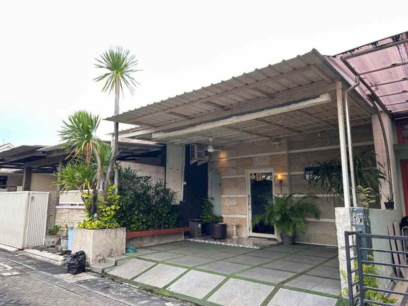 dijual rumah taman rivera regency